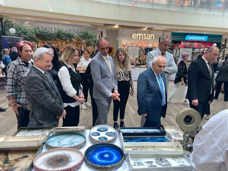 Epoksi ürünler  ‘Sanatın Işıltısı’ ile sanatseverin beğenisine sunuldu
