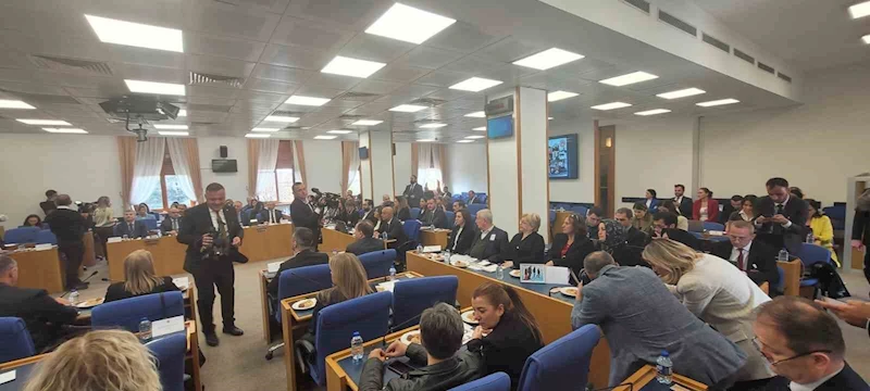 TBMM Kartalkaya’daki Otel Yangınını Araştırma Komisyonu, aileleri dinledi
