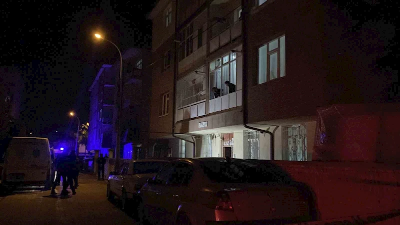 Evine gireceği sırada sırtından vuruldu
