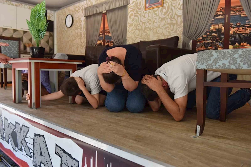 Deprem’i yaşadılar
