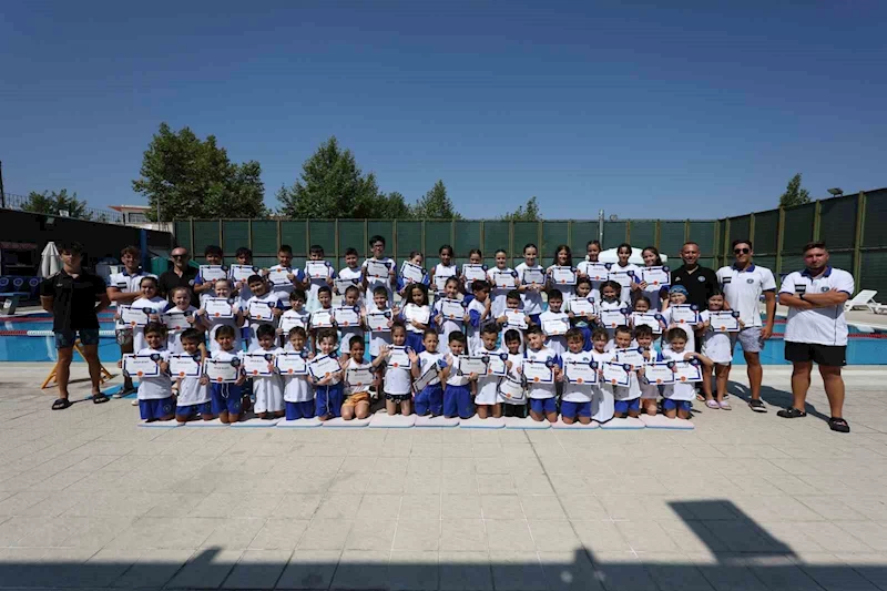 Minik kulaçlar ikinci dönemi tamamladı
