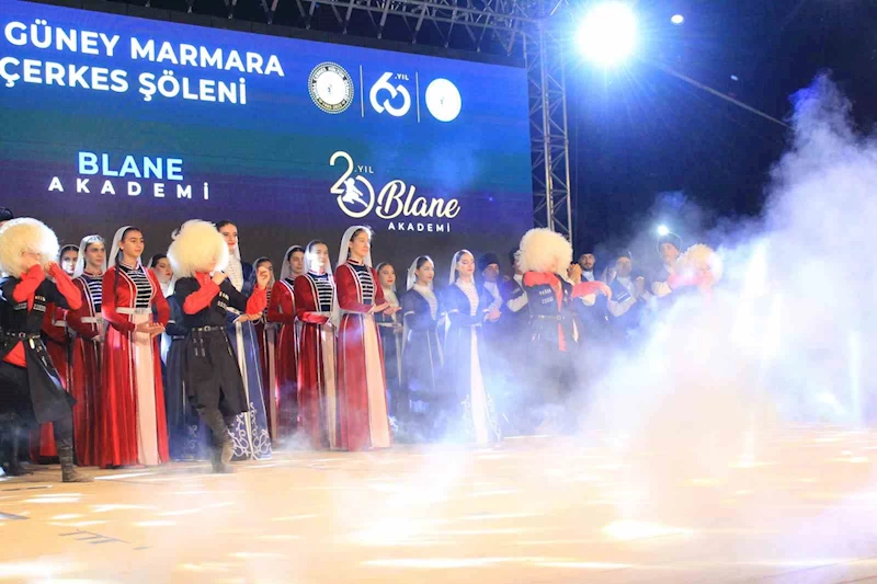 Çerkesler, Güney Marmara şöleninde unutulmaz bir gece yaşadı
